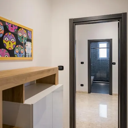 Caliph House 128 * Bari