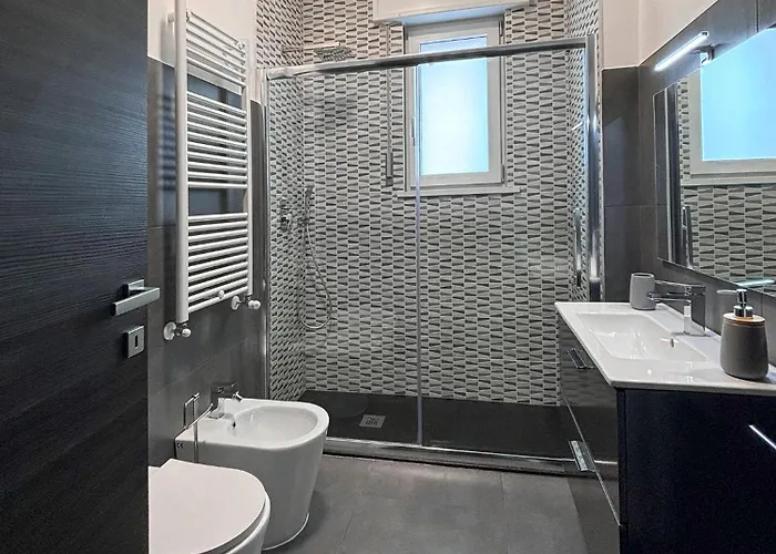 Caliph House 128 Bari