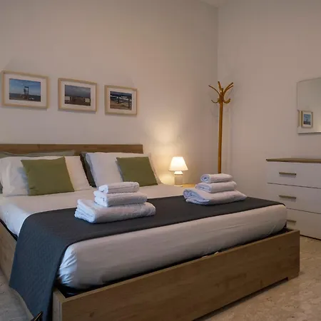 Caliph House 128 Бари