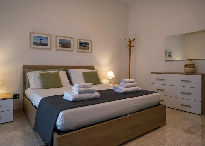 Caliph House 128 Bari